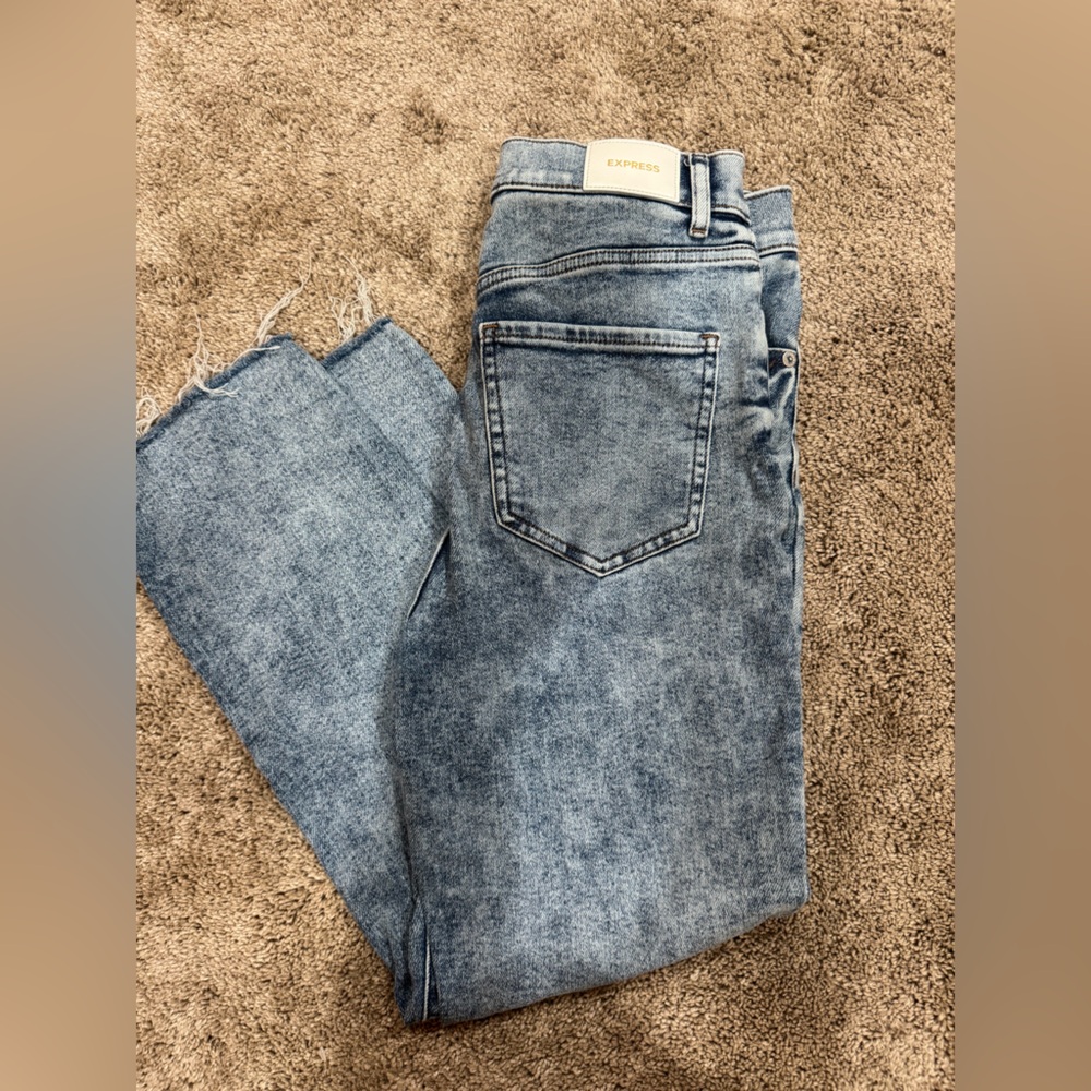 Express High Rise Mom Jeans